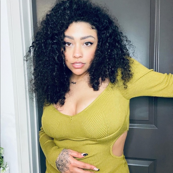 ✨ Hi! I’m Lynsey ✨ - Picture 3 of 15